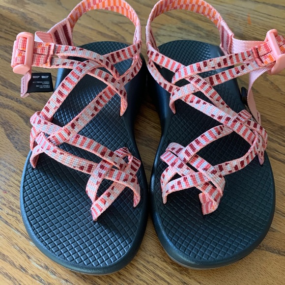 New Chaco sandals sz 6 - Picture 2 of 3